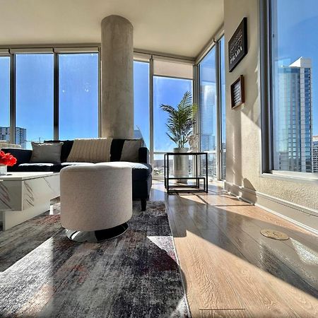 Indulge In Luxury Living 2 Bedroom Gem In The Heart Of Austin With Pool, Gym, And Breathtaking Views Luaran gambar