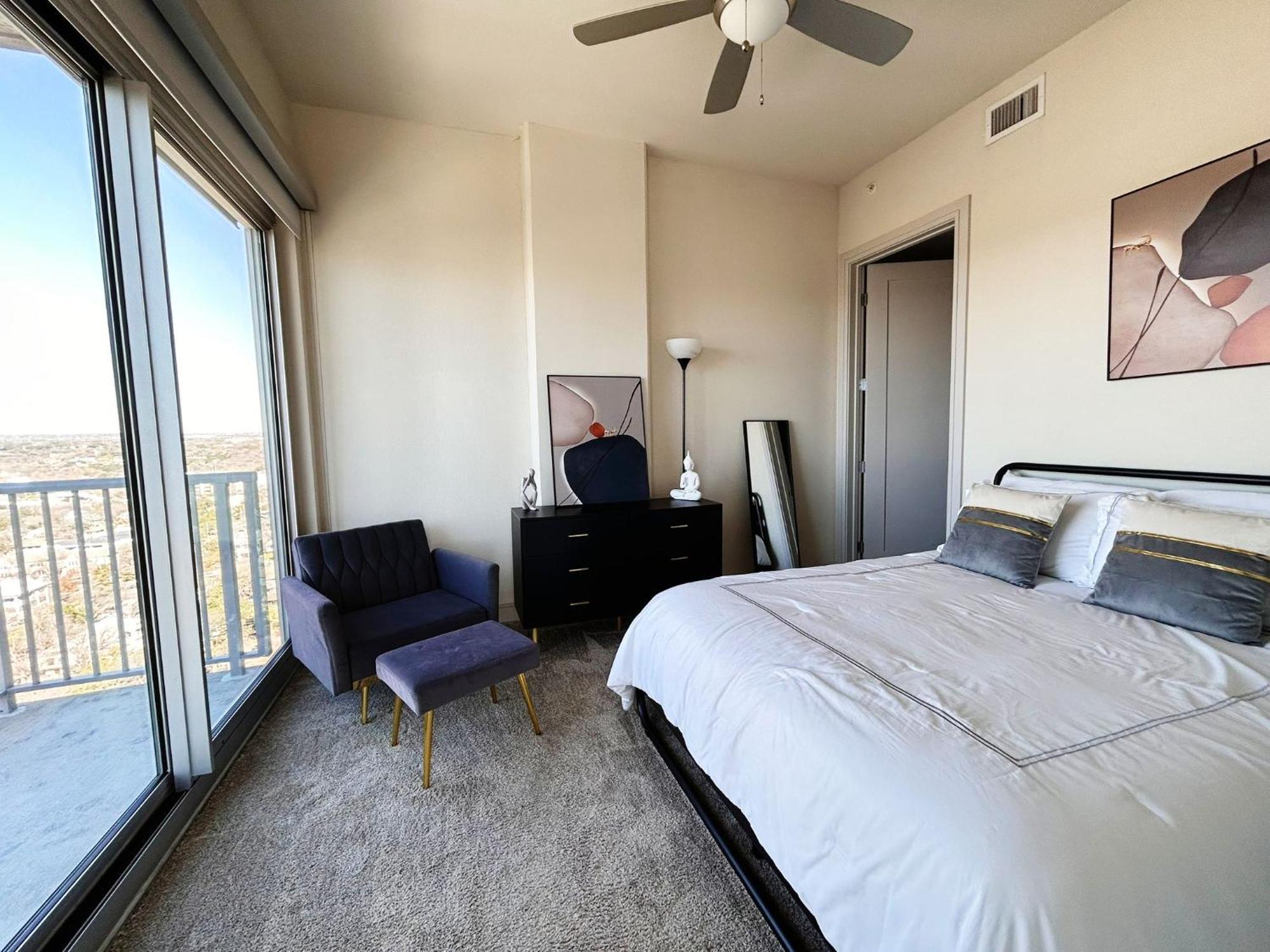 Indulge In Luxury Living 2 Bedroom Gem In The Heart Of Austin With Pool, Gym, And Breathtaking Views Luaran gambar